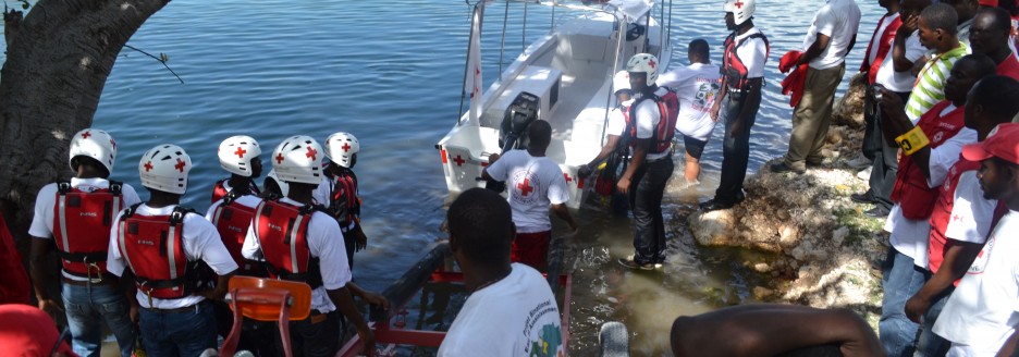Mise en l’eau  du bateau de sauvetage